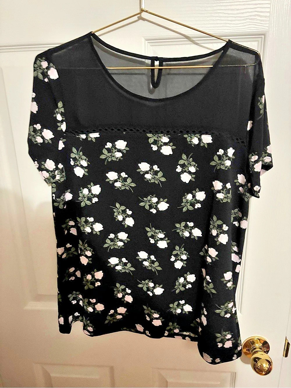 Ricki's Floral Short Sleeve Blouse Black & Pink Size Large NWT
